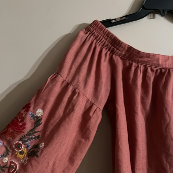 Umgee Off The Shoulder Terracotta Pink Floral Embroidered Bohemian Top. Size S - Picture 4 of 7